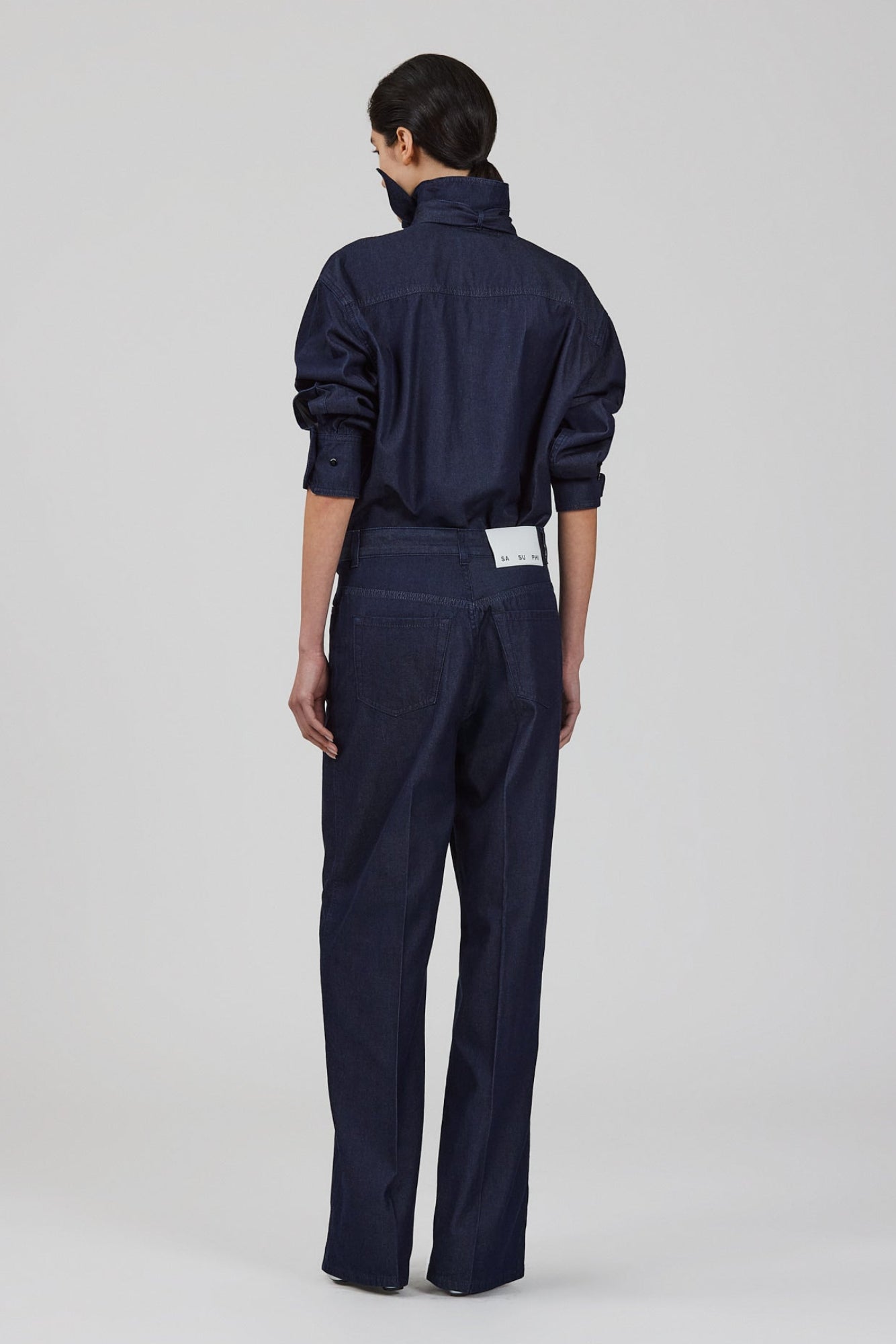 Pantaloni Bogart in lana con una pince
