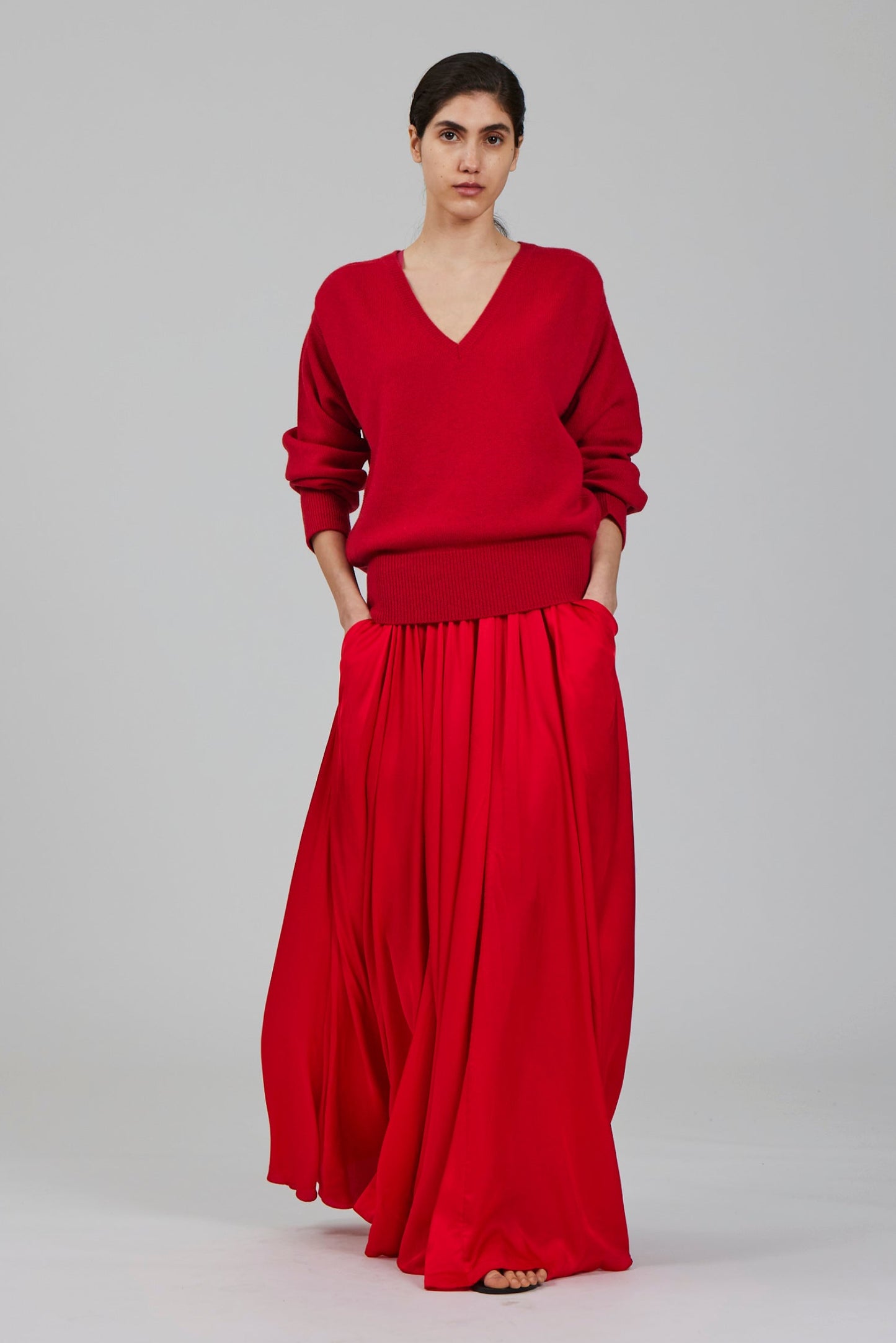 V neck cashmere sweater