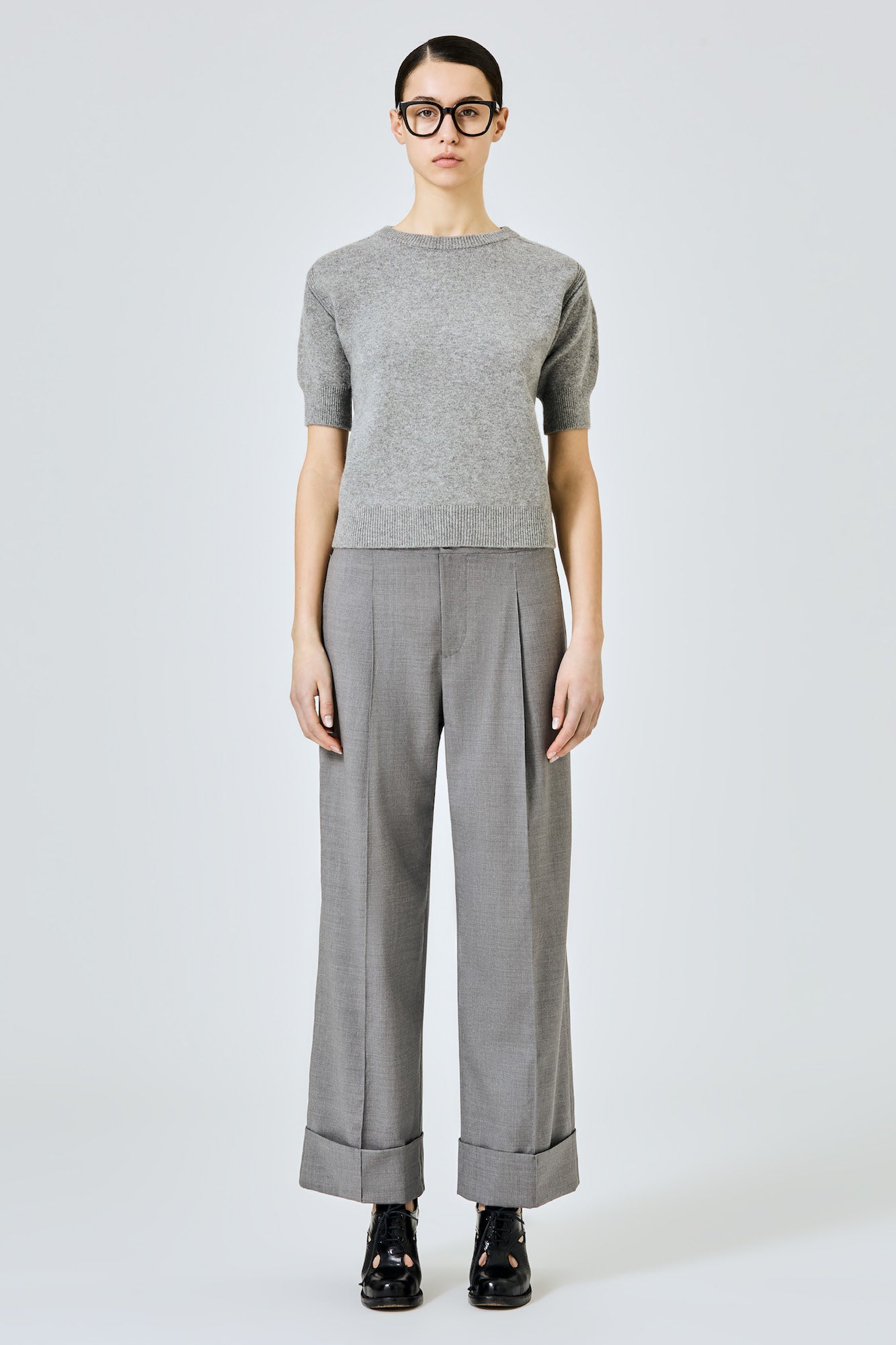Bella trousers in wool with turn up cuffs