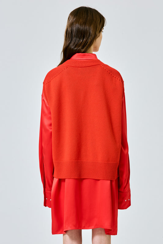 Sleeveless deep V neck cashmere top