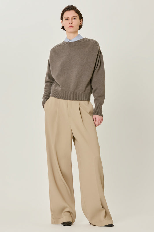 Round neck cashmere sweater