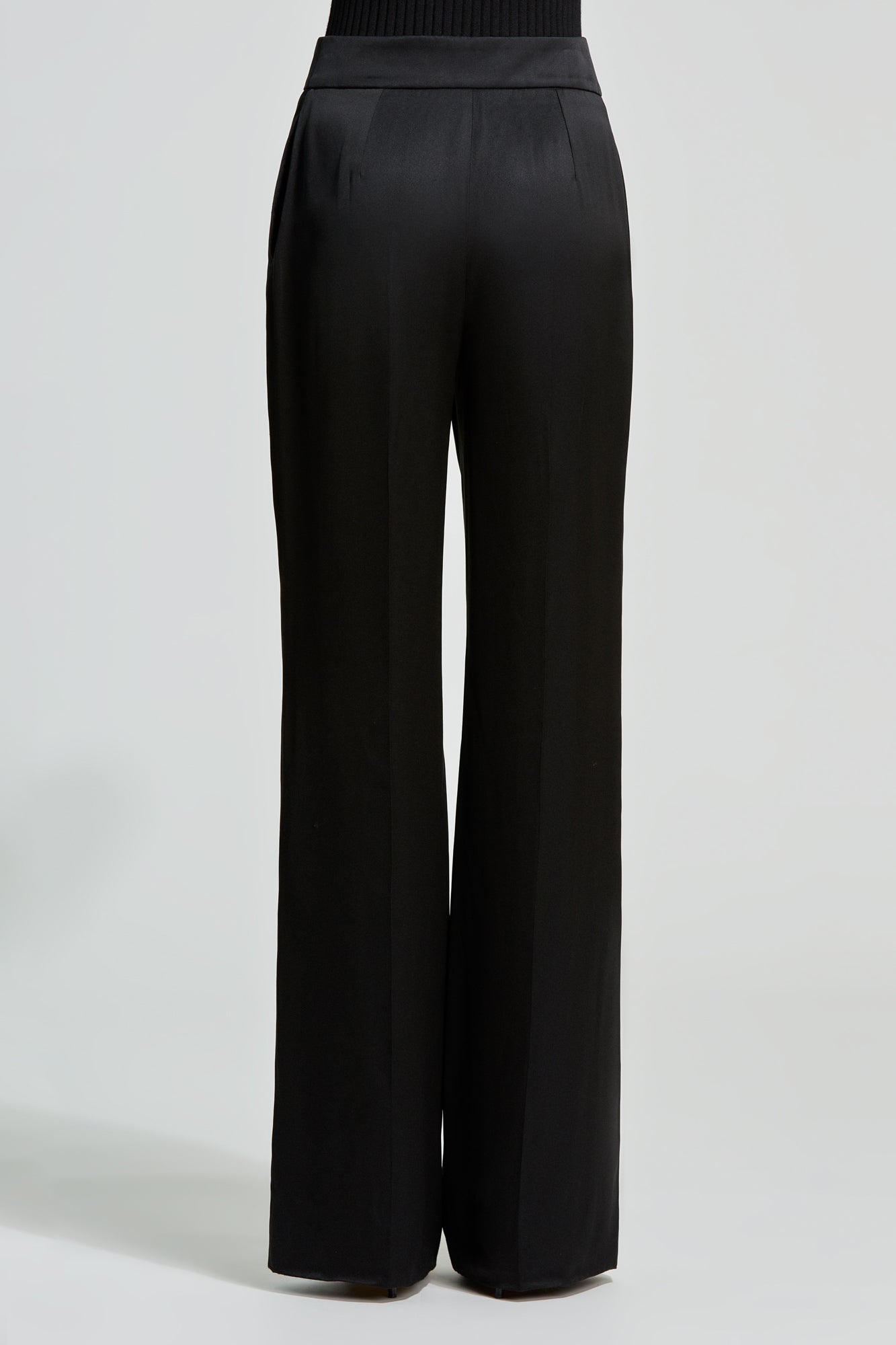 Pantaloni dritti in raso doppio