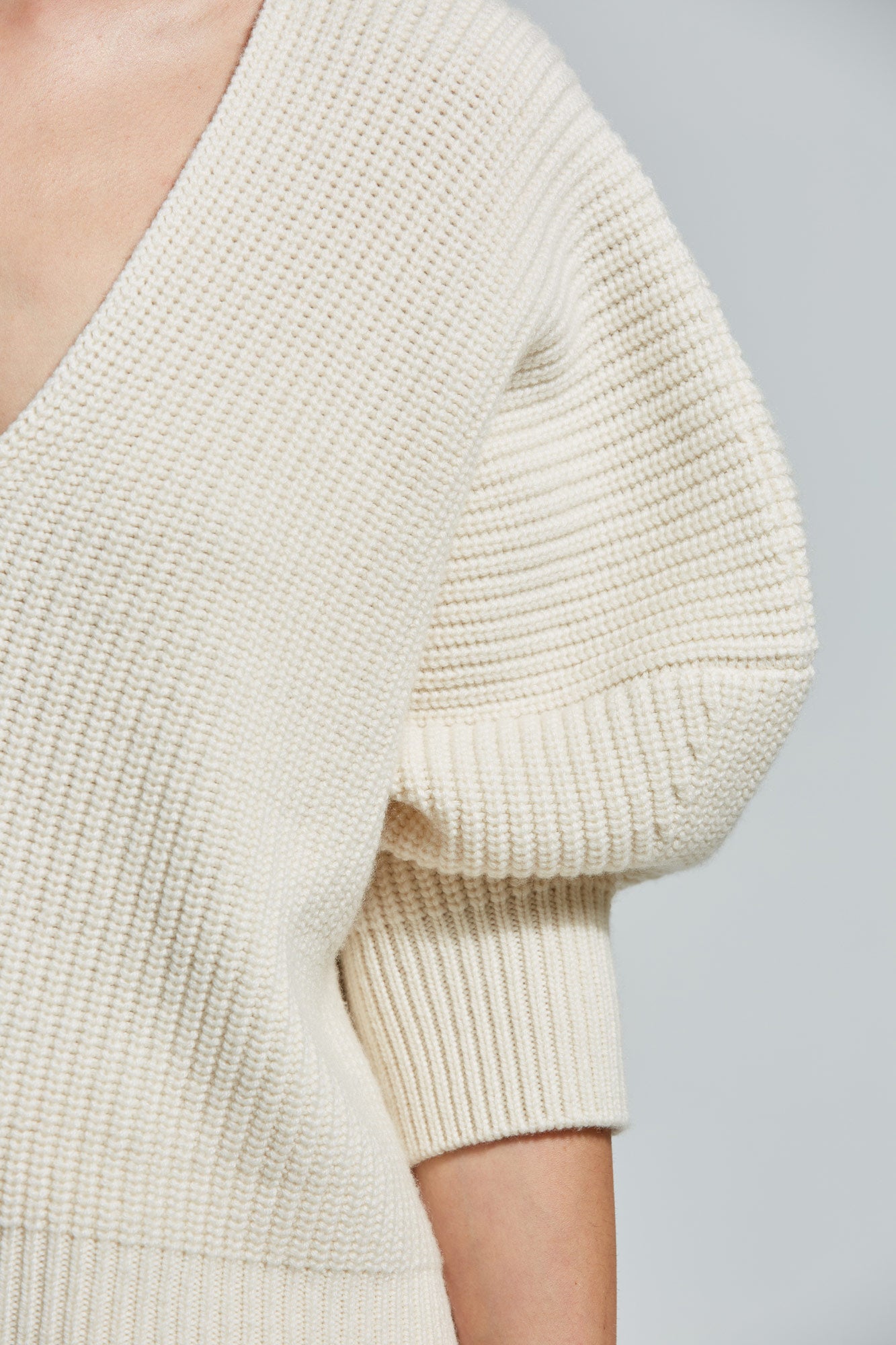 V-neck english rib cashmere sweater