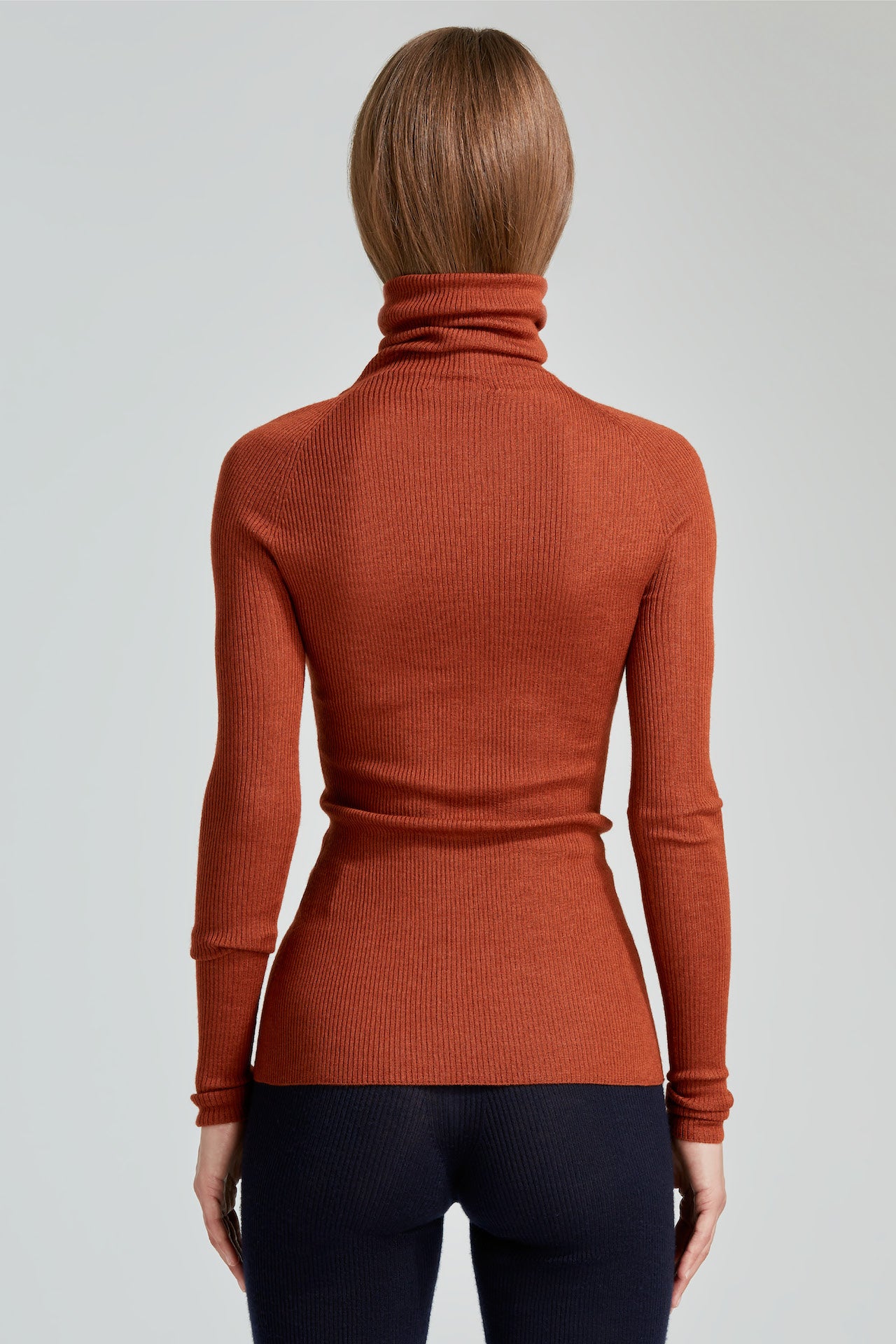Ribbed cashmere silk turtleneck