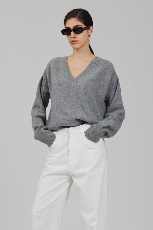 V neck cashmere sweater