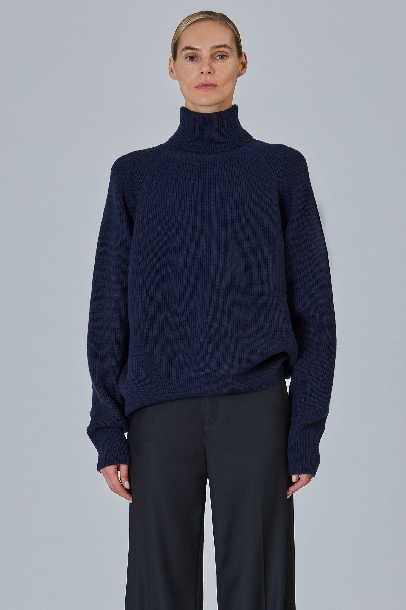 ER High Neck Sweater