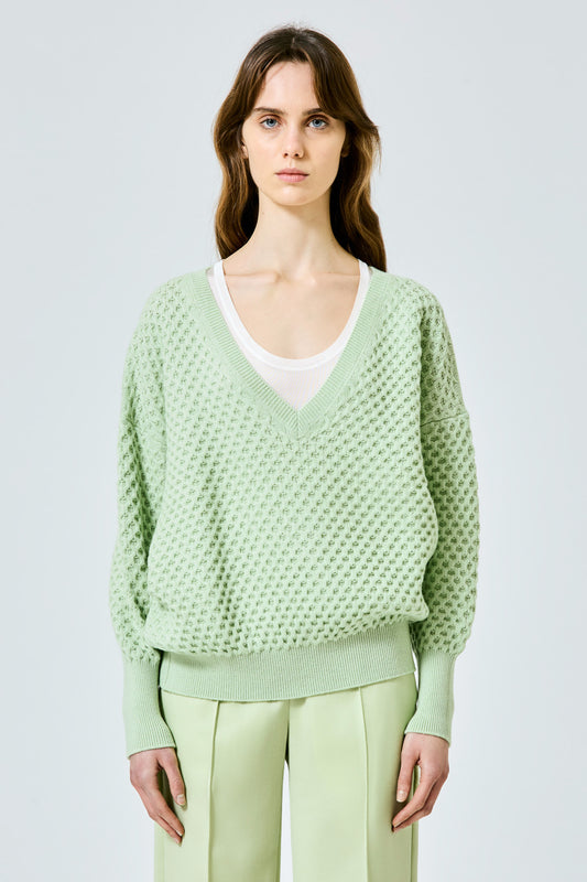 Honeycomb V-neck cashmere sweater