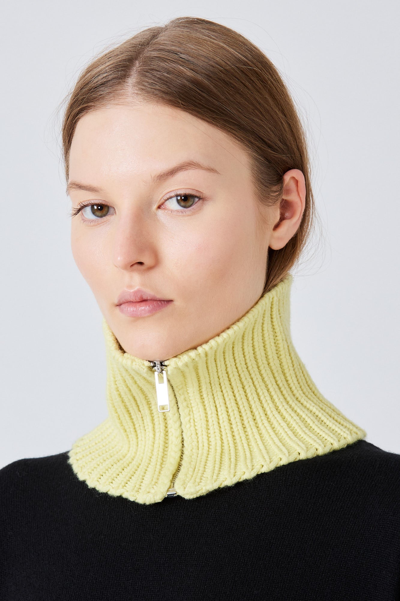 Knit cashmere collar