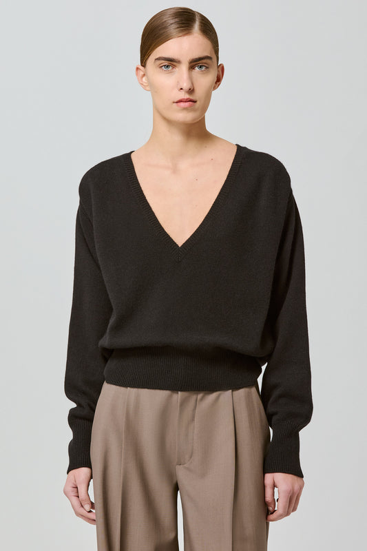 V neck cashmere sweater