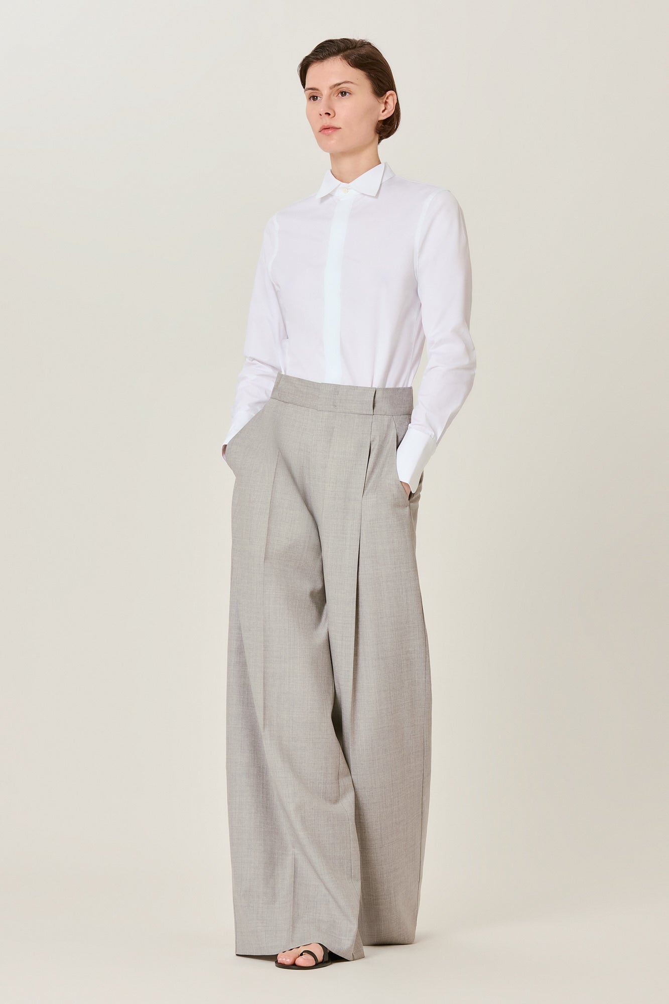 Light Layers, Sculpted Simplicity