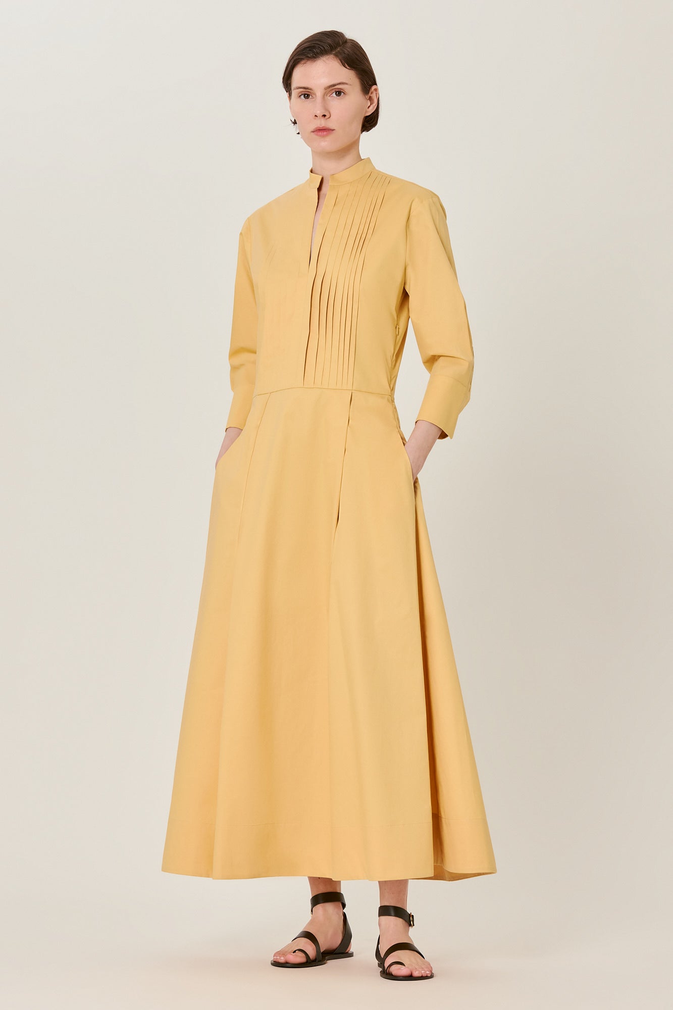 Light Layers, Sculpted Simplicity