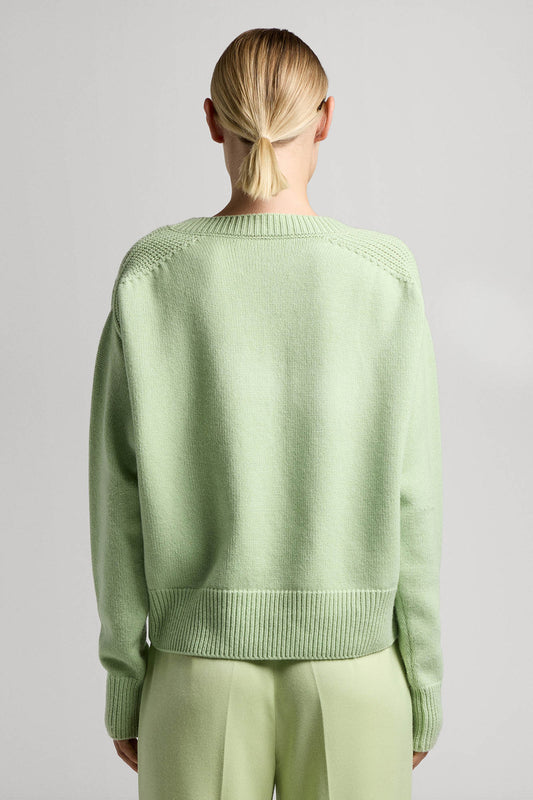 Round neck sweater