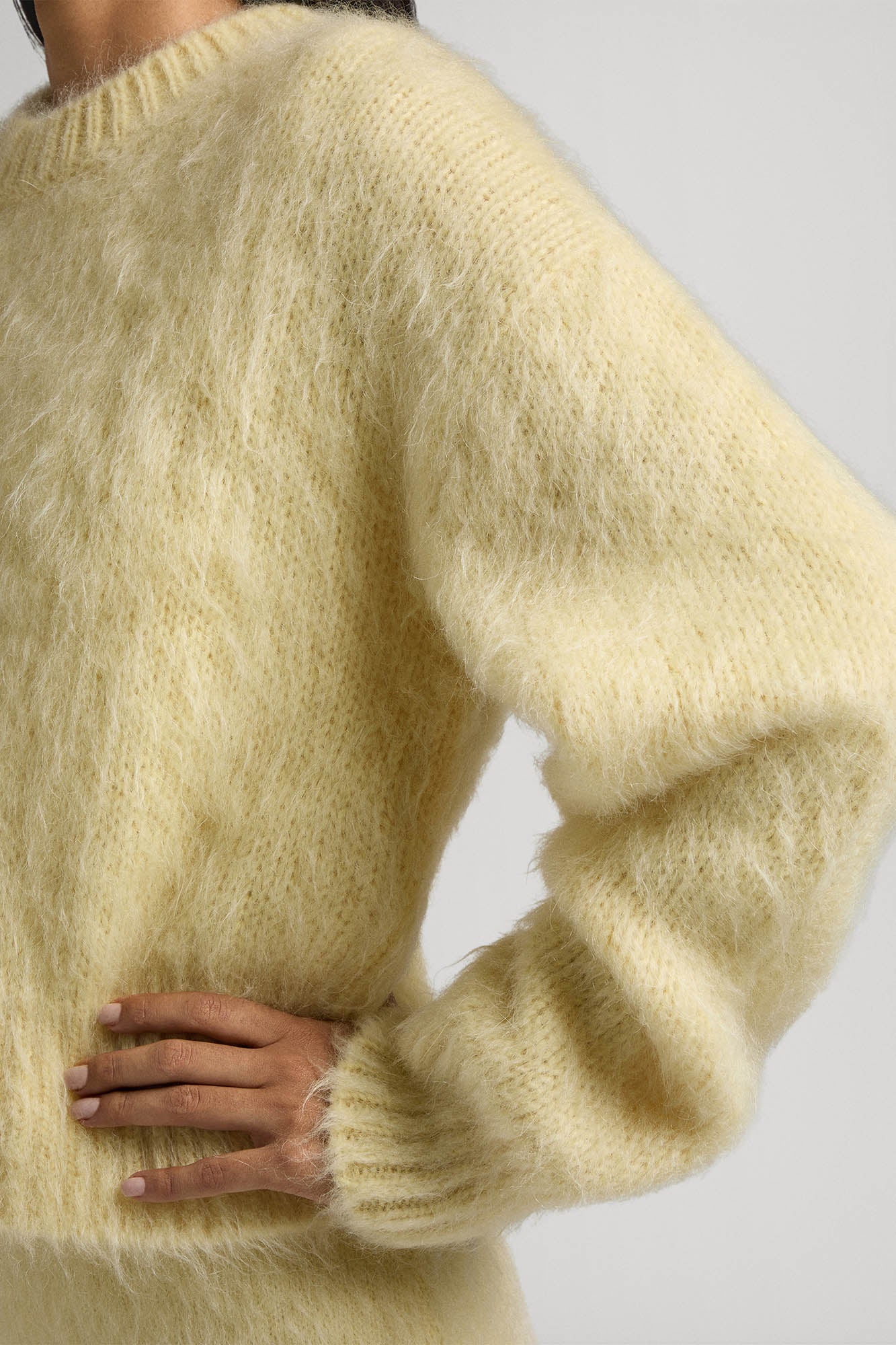 Cropped sweater with round neck in mohair