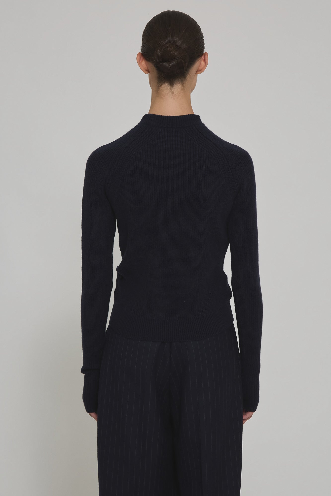 English ribbed marine cashemere round neck sweater