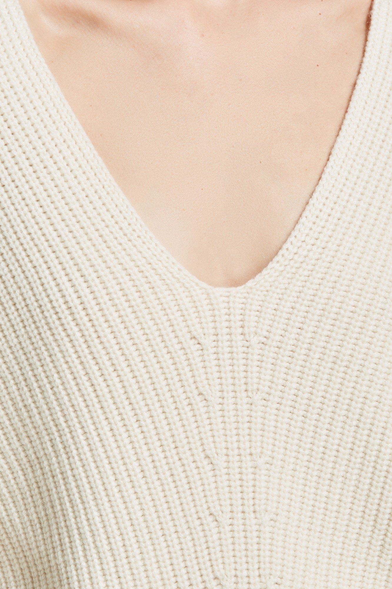V-neck english rib cashmere sweater
