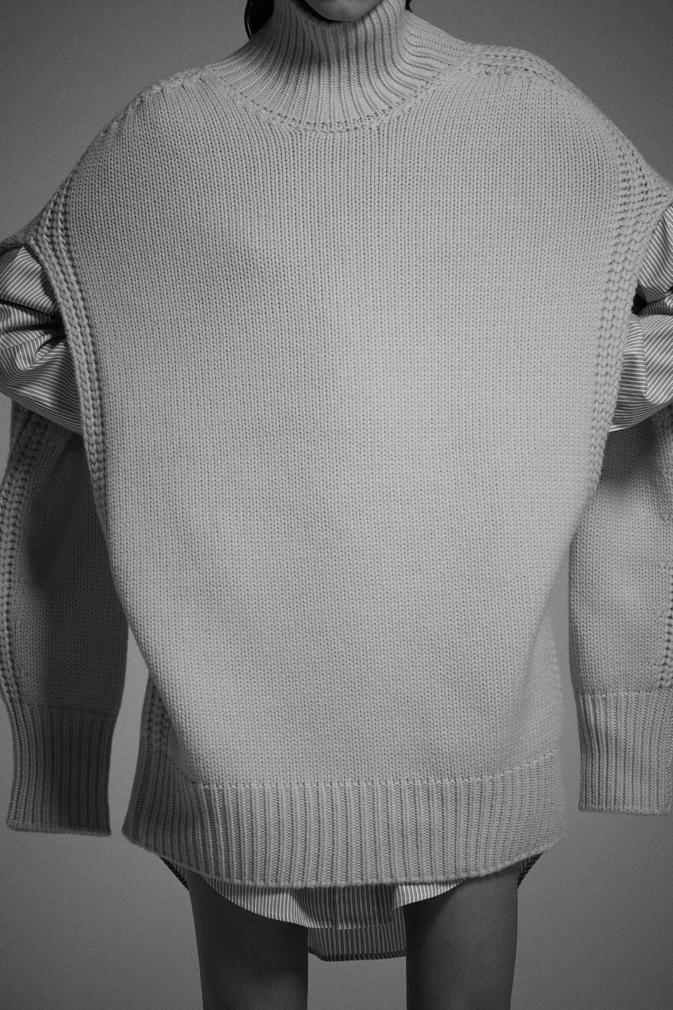 Maglione abito a collo alto in cashmere