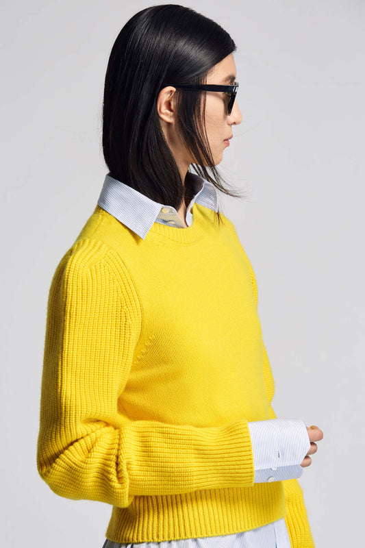 Round neck cashmere knit sweater